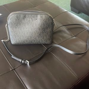 NWOT Micheal Kors Small Crossbody